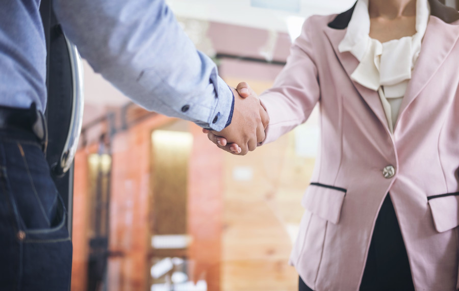 北京拆遷律師分析商鋪房無證被街道作為違建強拆