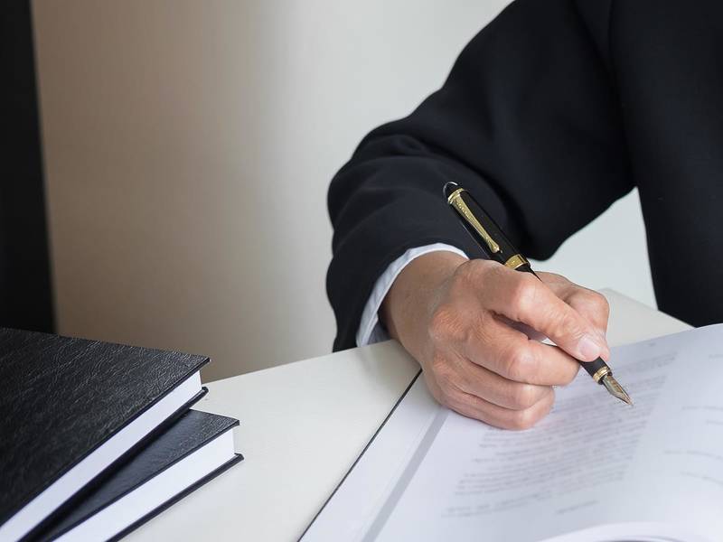 北京民事律師談?wù)勀切┥钪谐Ｒ姷姆蓡栴}!