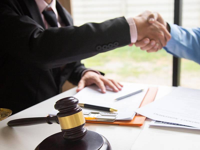 北京勞動律師談參加公司組織的旅游活動中猝死算工傷